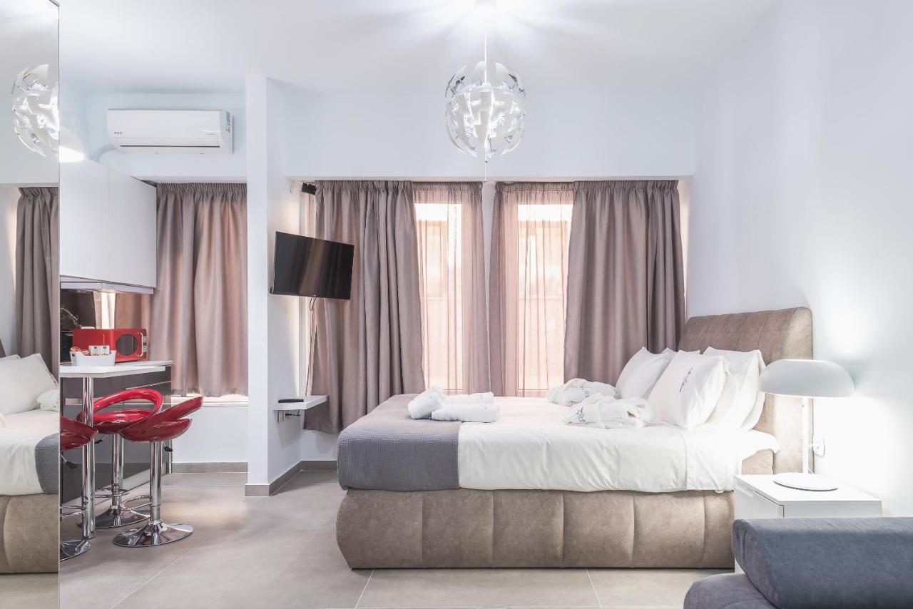 Iguana Gold Luxury Suites 1Min From Ermou Str Афины Экстерьер фото