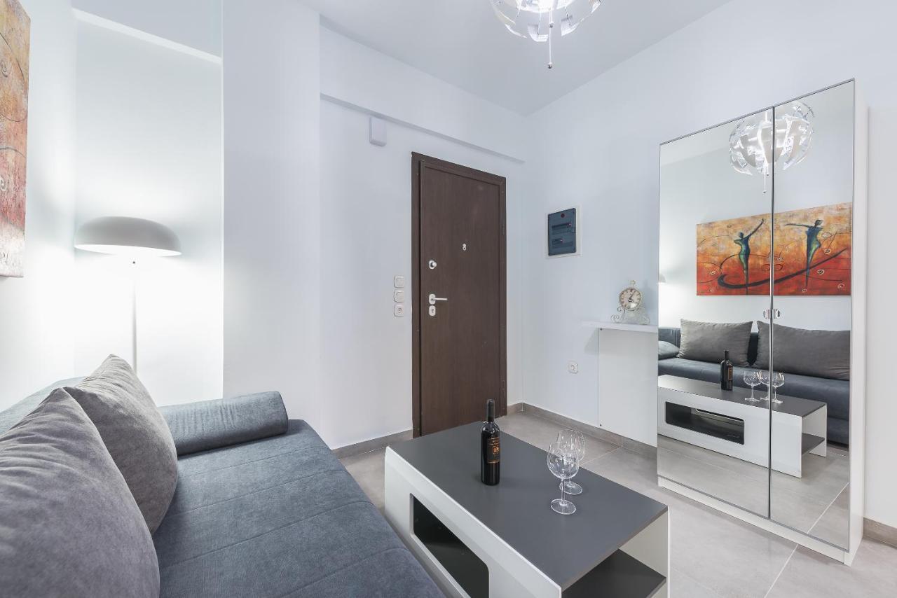 Iguana Gold Luxury Suites 1Min From Ermou Str Афины Экстерьер фото